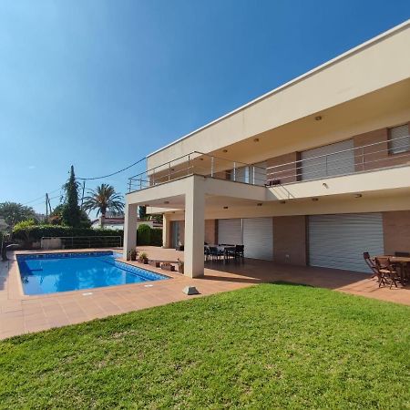 Villa Maricel อัลกานาร์ ภายนอก รูปภาพ