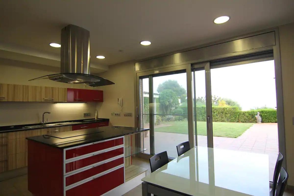 Villa Maricel อัลกานาร์ ภายนอก รูปภาพ
