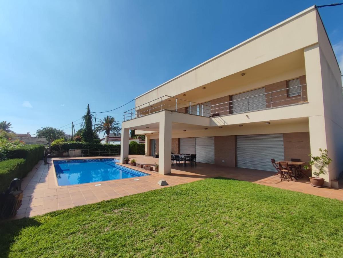 Villa Maricel อัลกานาร์ ภายนอก รูปภาพ